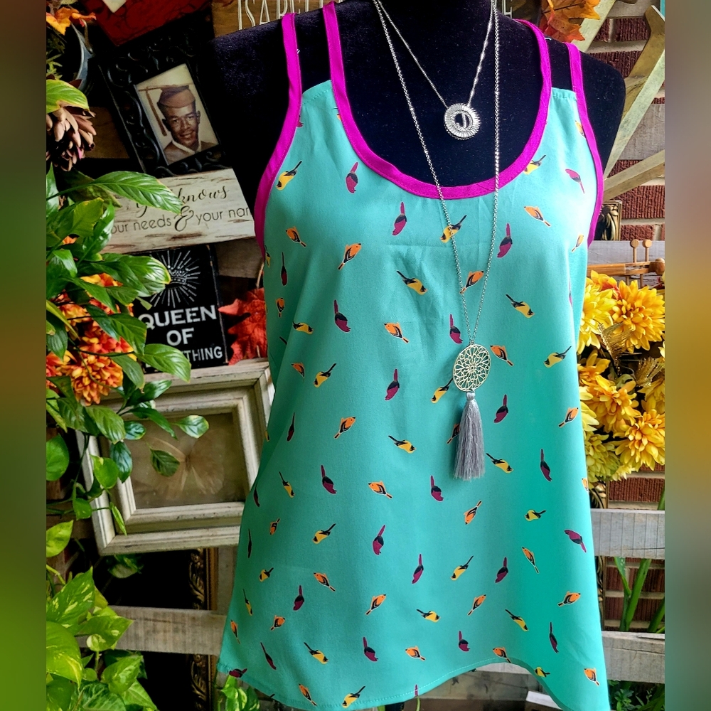 Millibon Tropical Bird Tank